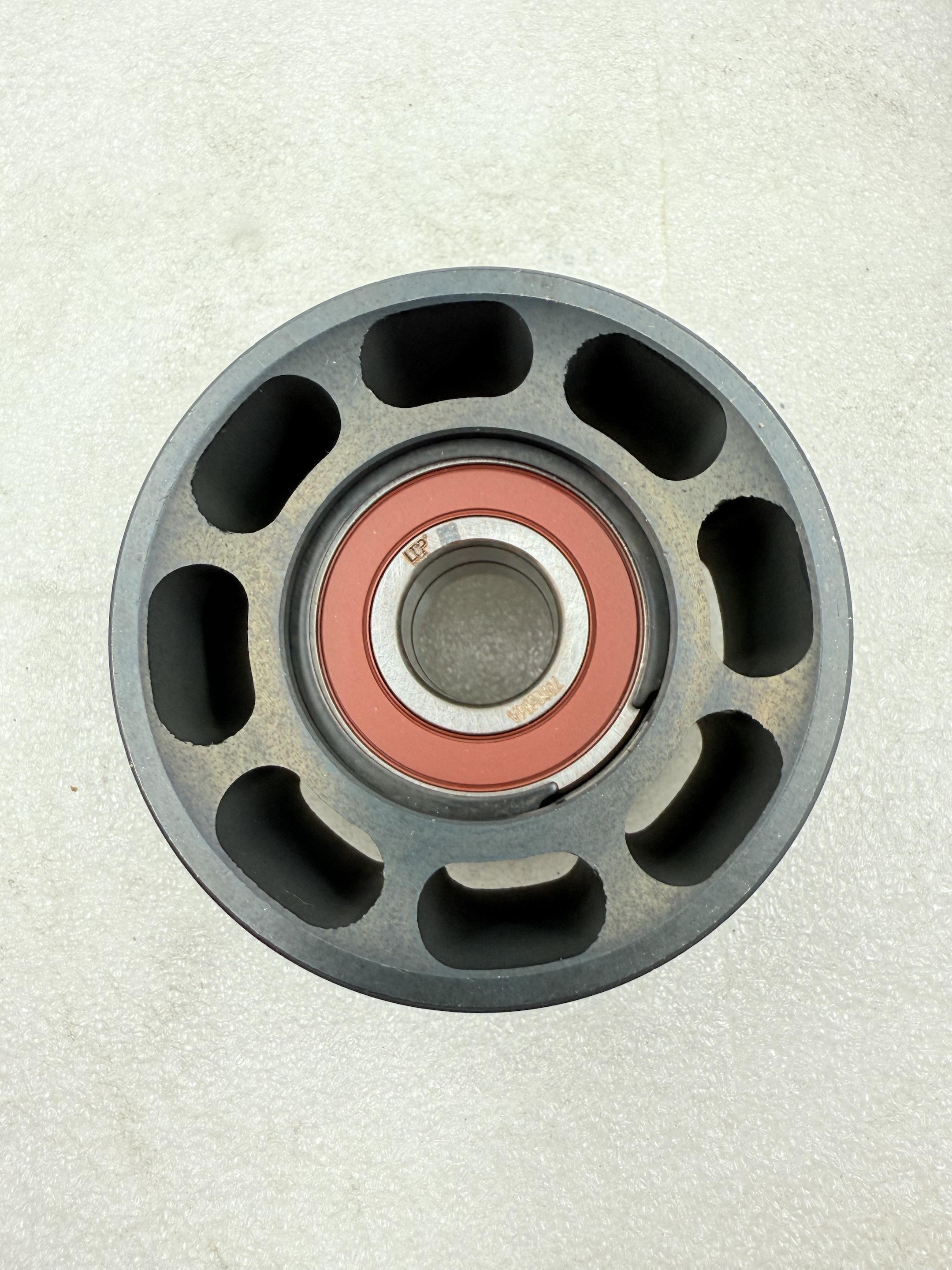 艾尔梯匹LTP涨紧皮带轮 惰轮7090584A适用于LIEBHERR 装载机L506 L514 L524 L538 L546 L556等