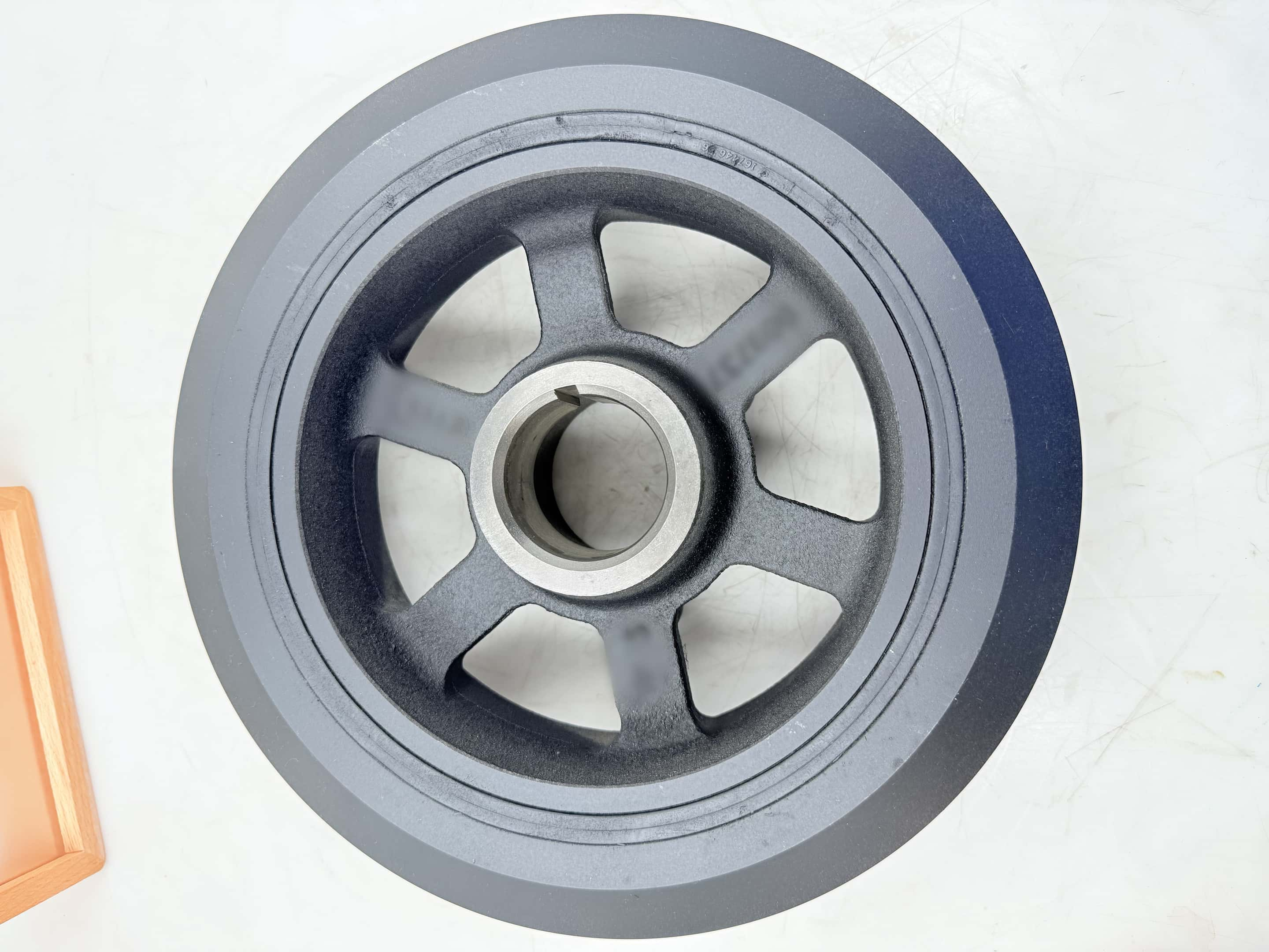 利勃海尔 11646618 扭振阻尼器与利勃海尔机械兼容