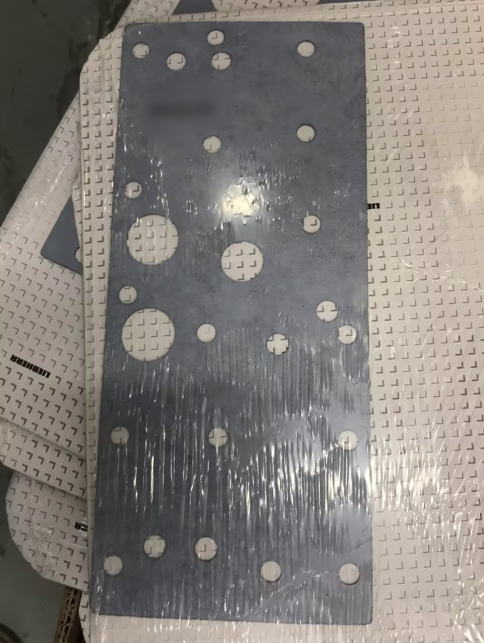 利勃海尔 7623993 用于 L544-L586 的变速箱密封中间板至外壳密封垫片