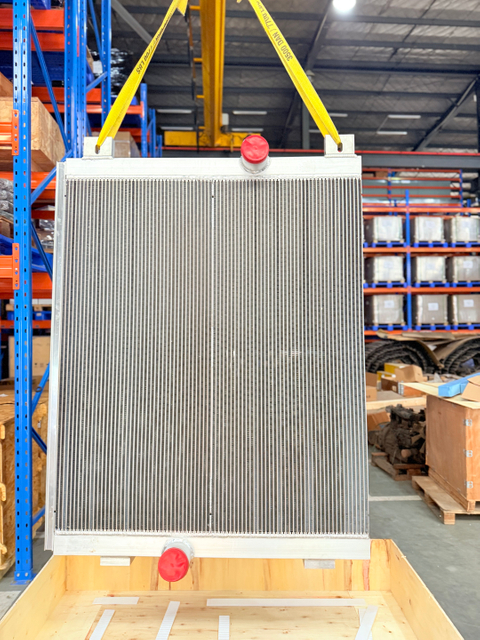 利勃海尔副厂水箱11065742适用于LIEBHERR 矿用挖掘机R9100