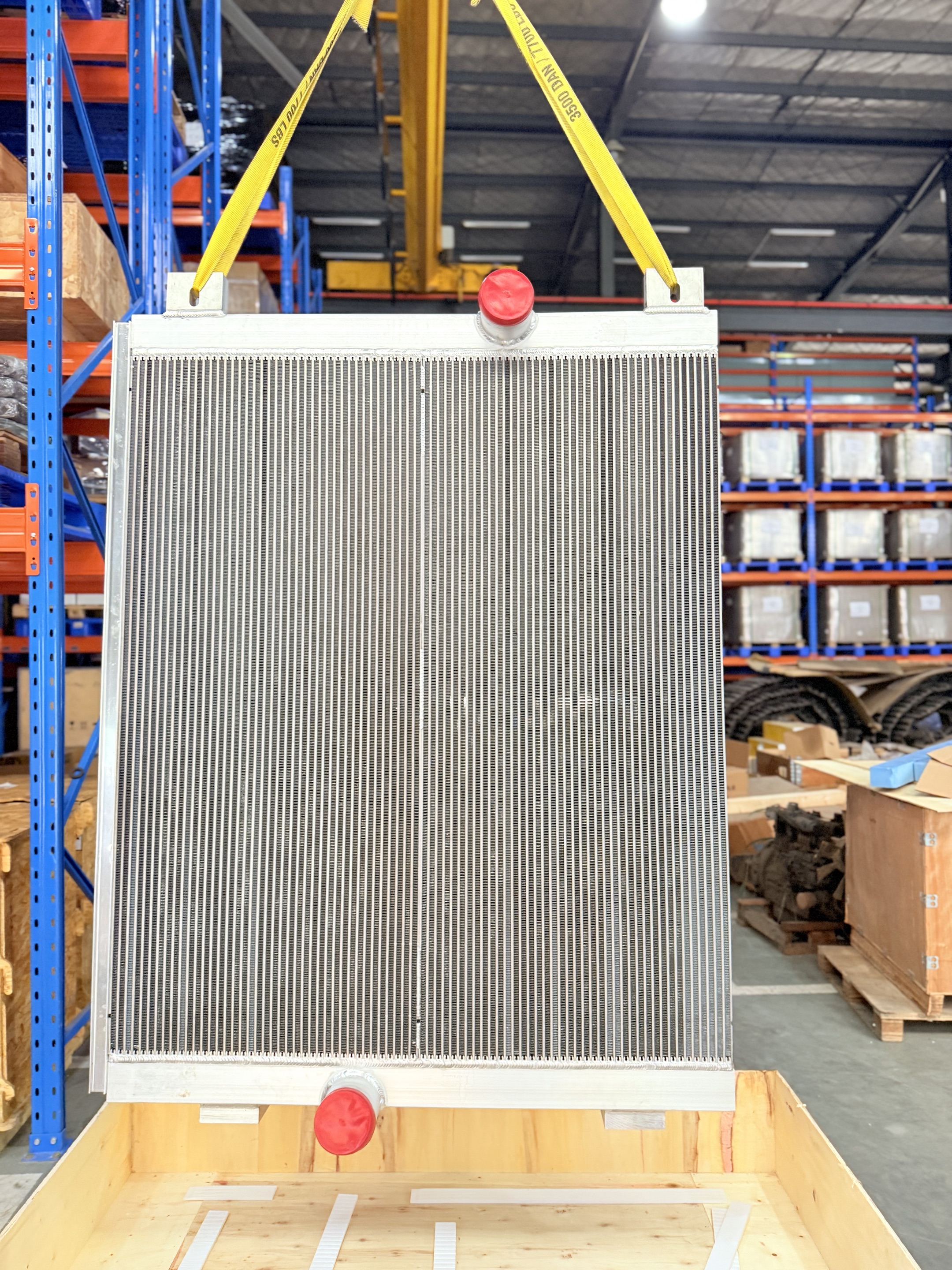 利勃海尔副厂水箱11065742适用于LIEBHERR 矿用挖掘机R9100