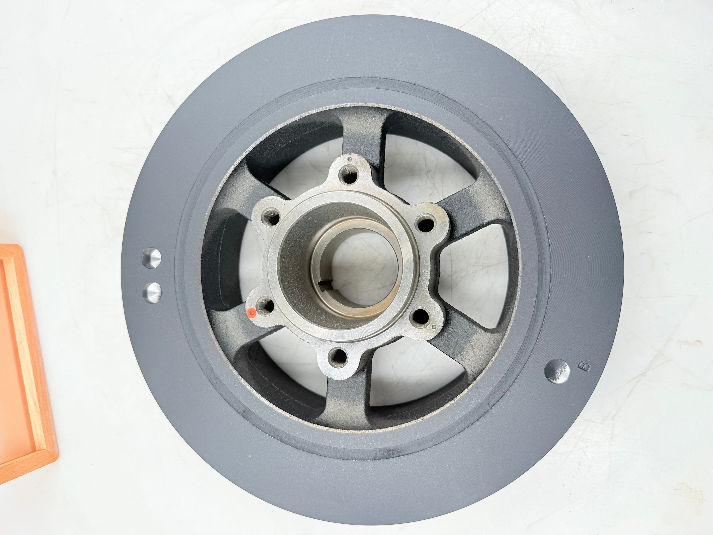 利勃海尔 11646618 扭振阻尼器与利勃海尔机械兼容