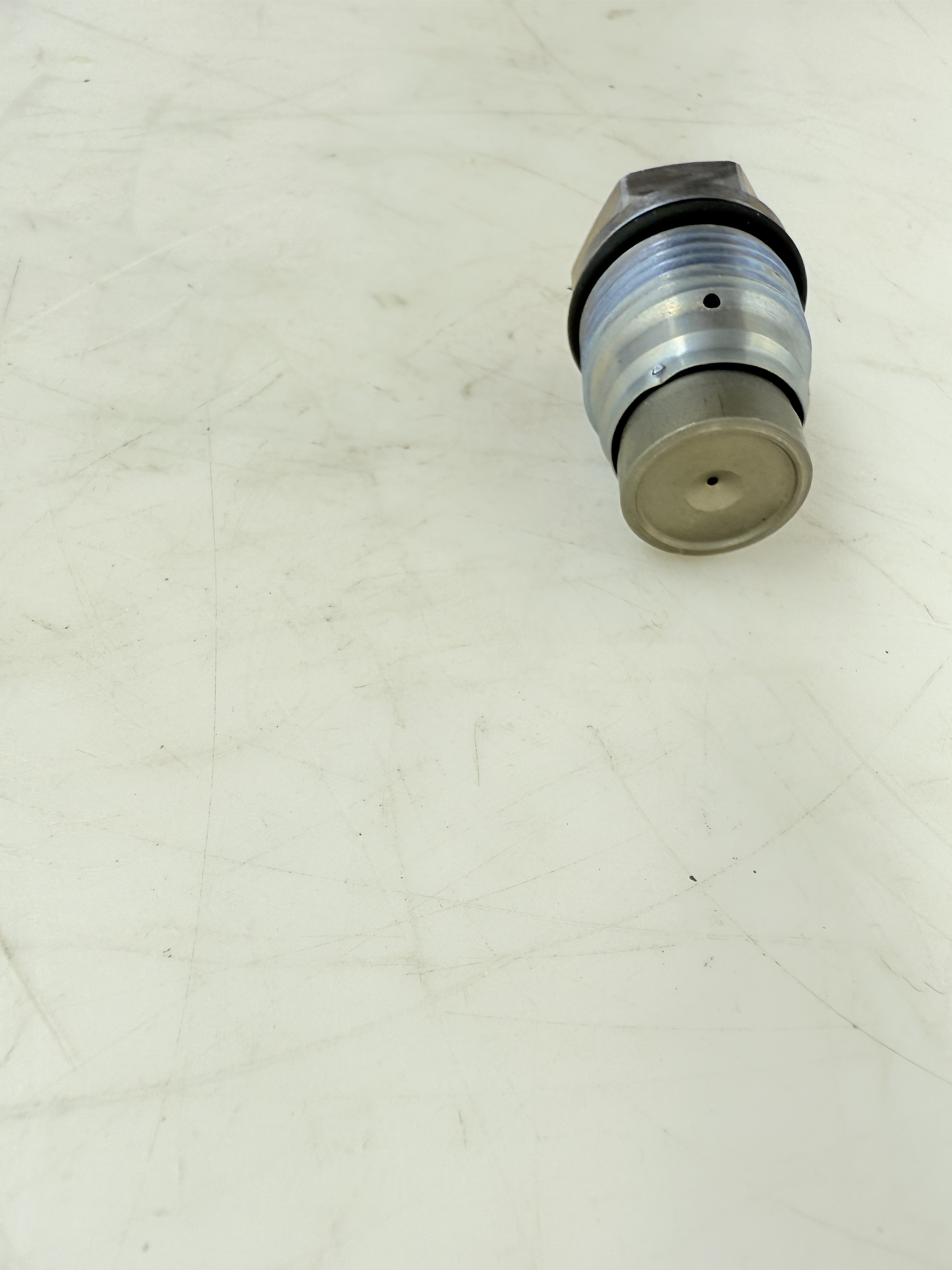 LTP共轨腔减压阀11009120A 适用于利勃海尔LIEBHERR柴油发动机限压阀配D9508发动机