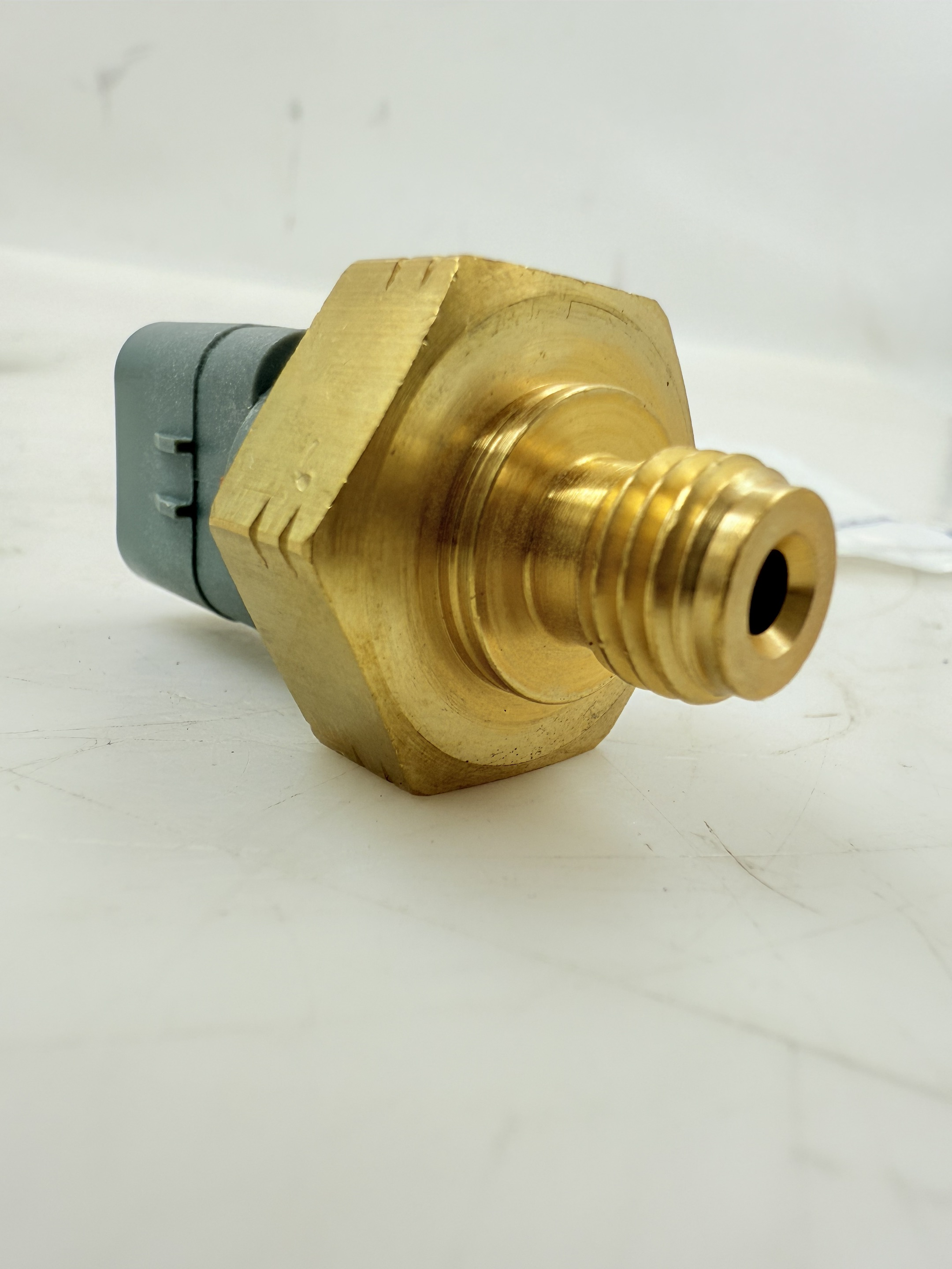 Perkins 机油压力传感器开关燃油压力传感器 T406711 适用于 Perkins 发电机 1100 系列 1200 系列