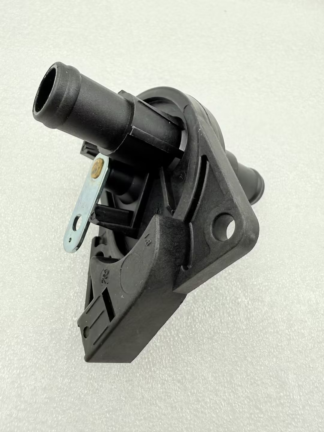 利勃海尔液压阀7025601水阀适用于PR724 - PR764 A308 - A316 A900 R308 - R317