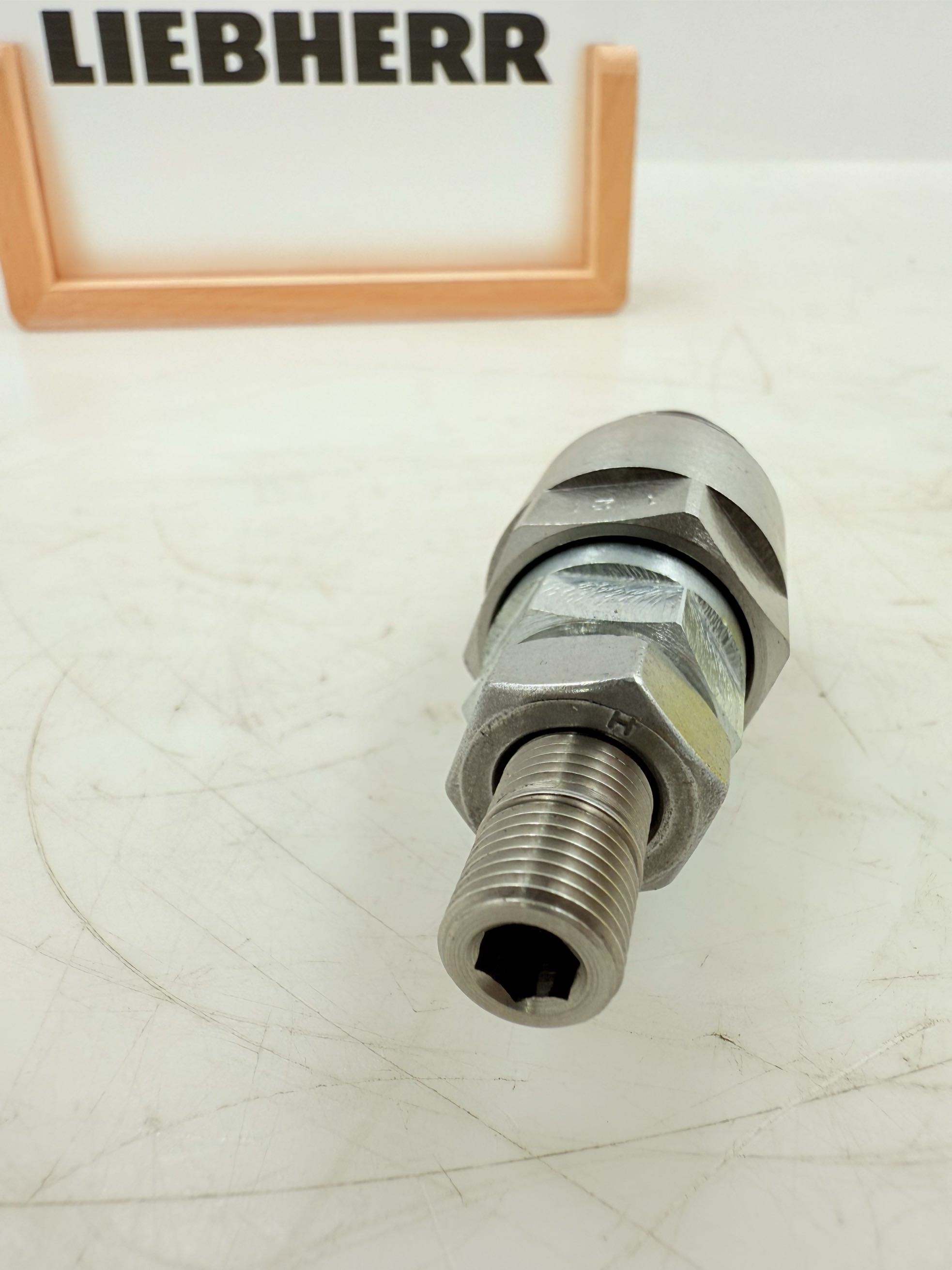 利勃海尔压力阀 11009440 适用于 LTM1030-2.1、LTM1250-5.1